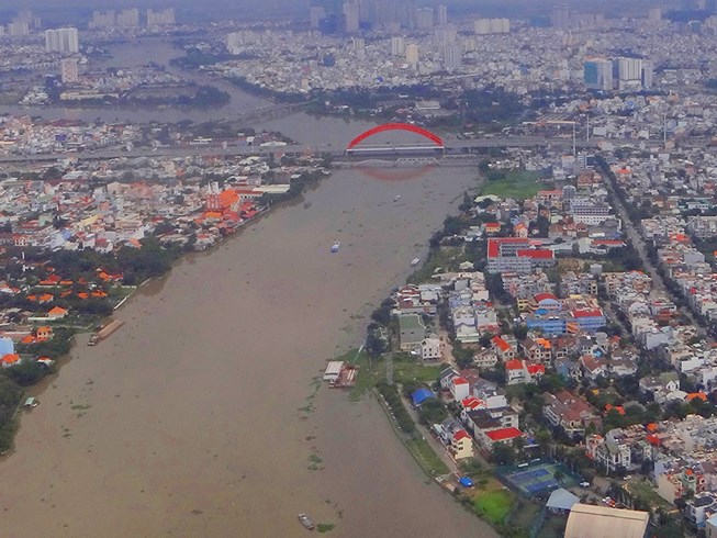 Phát triển đô thị ‘quên’ sông Sài Gòn
